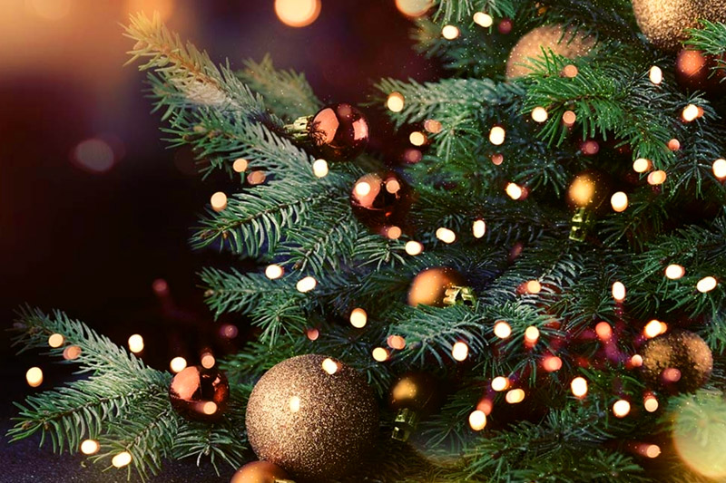 Christmas- Tree Lights (Close)